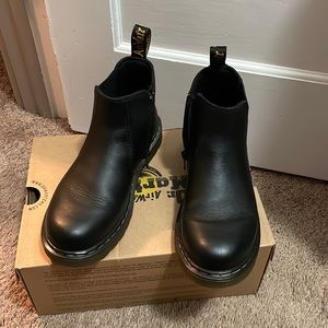 Doc Martin Unisex 2976 Chelsea Boots Size 6